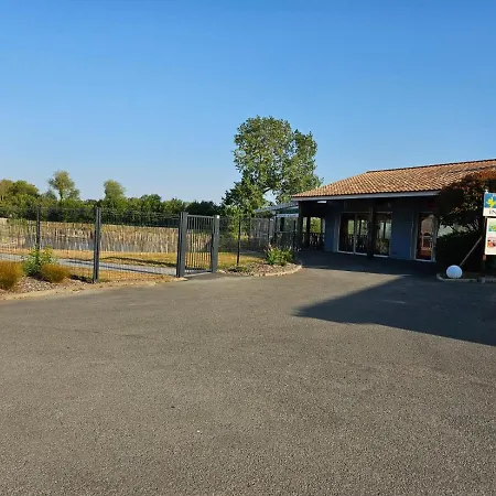 Mobil-home 2 Chambres 6p 64 Besse Lägenhet *